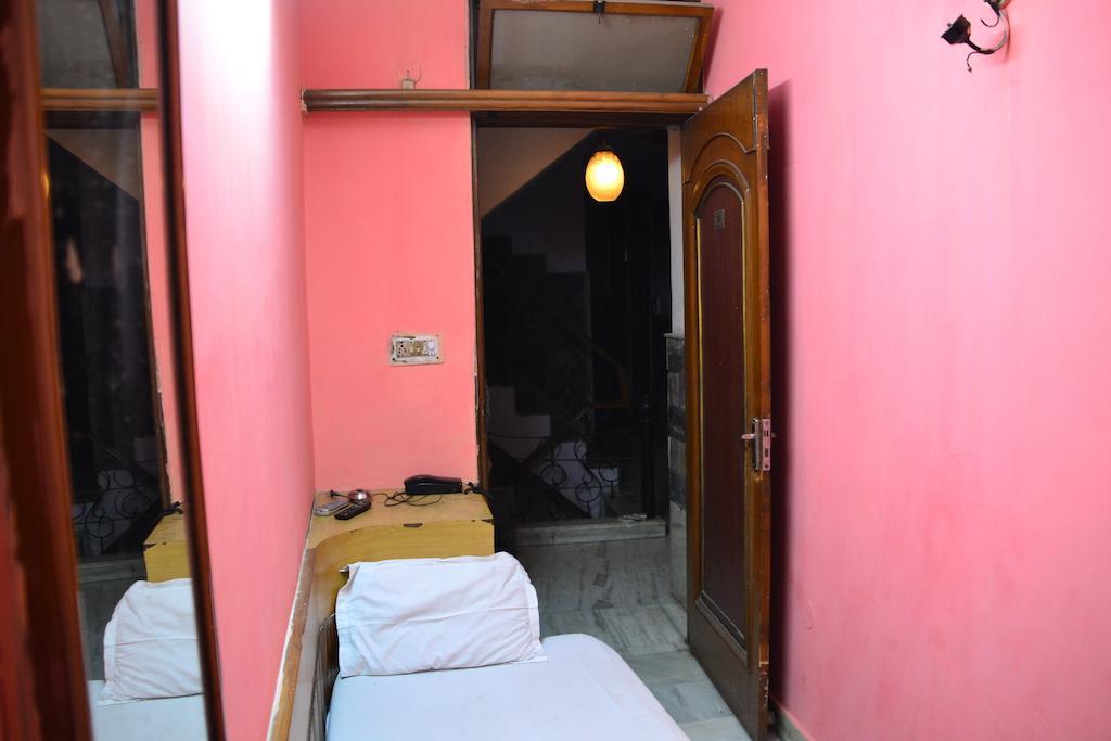 Yes Please Guest House ニューデリー 部屋 写真